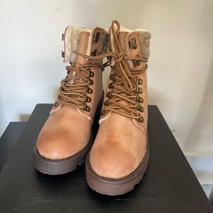 MIA Women’s Maylynn Winter Boots (BRAND NEW!)
Brown lace-up boots
Never worn!